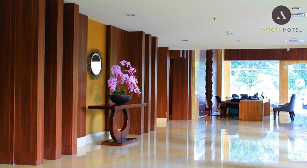 Arch Hotel Bogor Kültér fotó