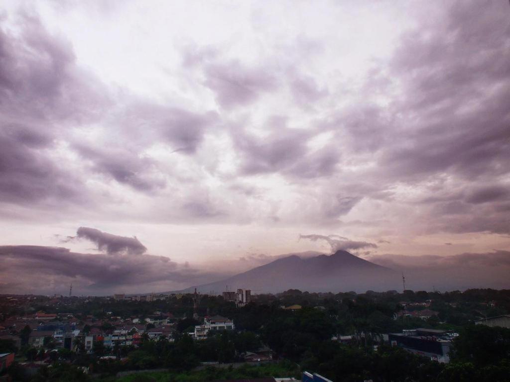 Arch Hotel Bogor Kültér fotó