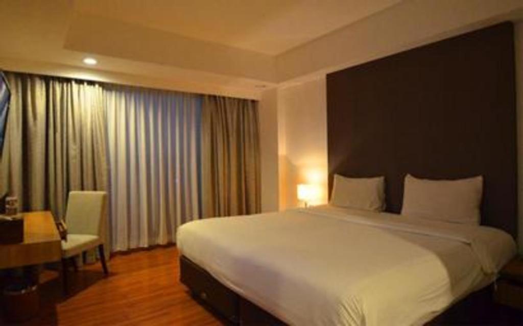 Arch Hotel Bogor Kültér fotó